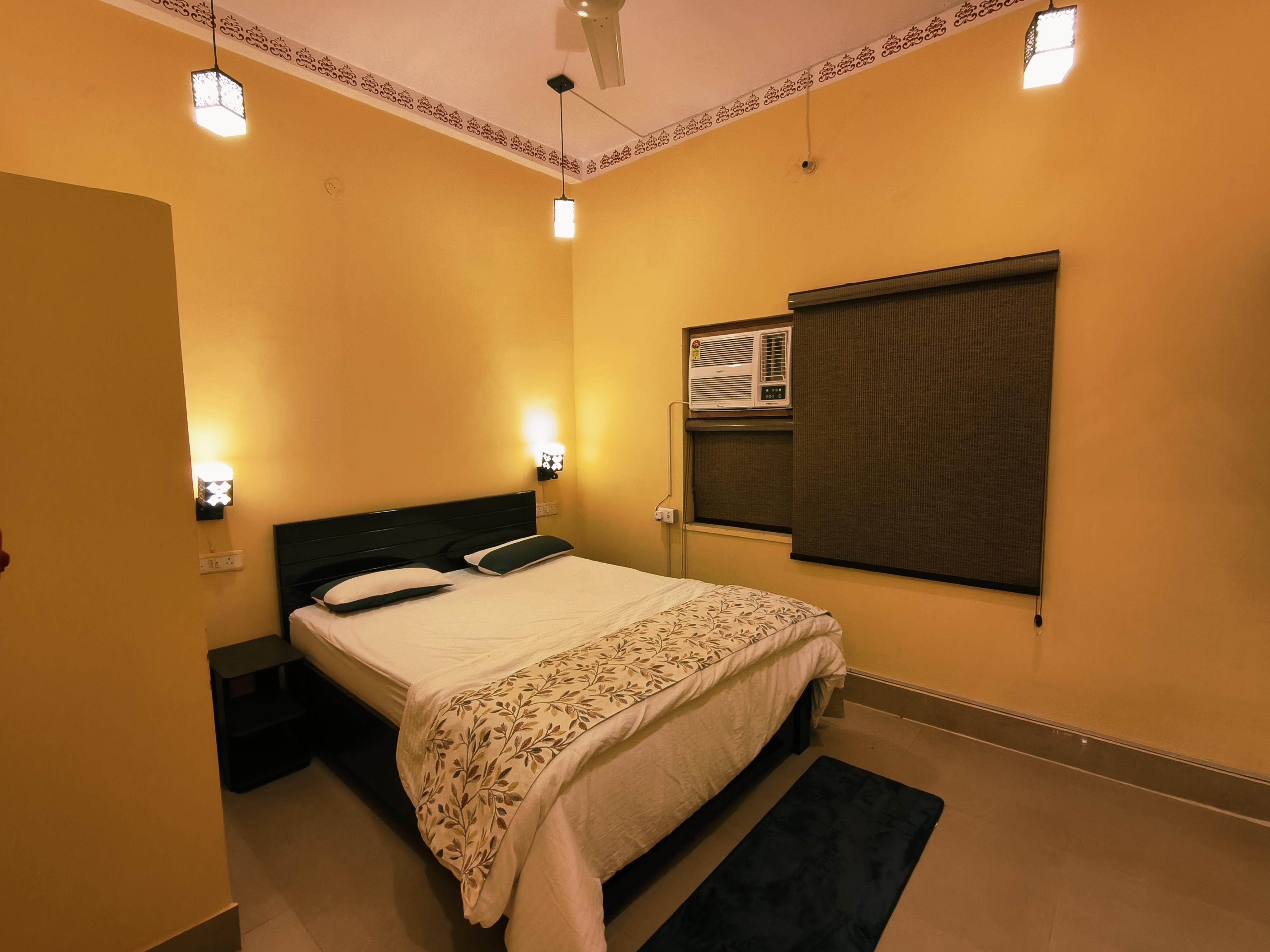 Modern Bedroom Comfort